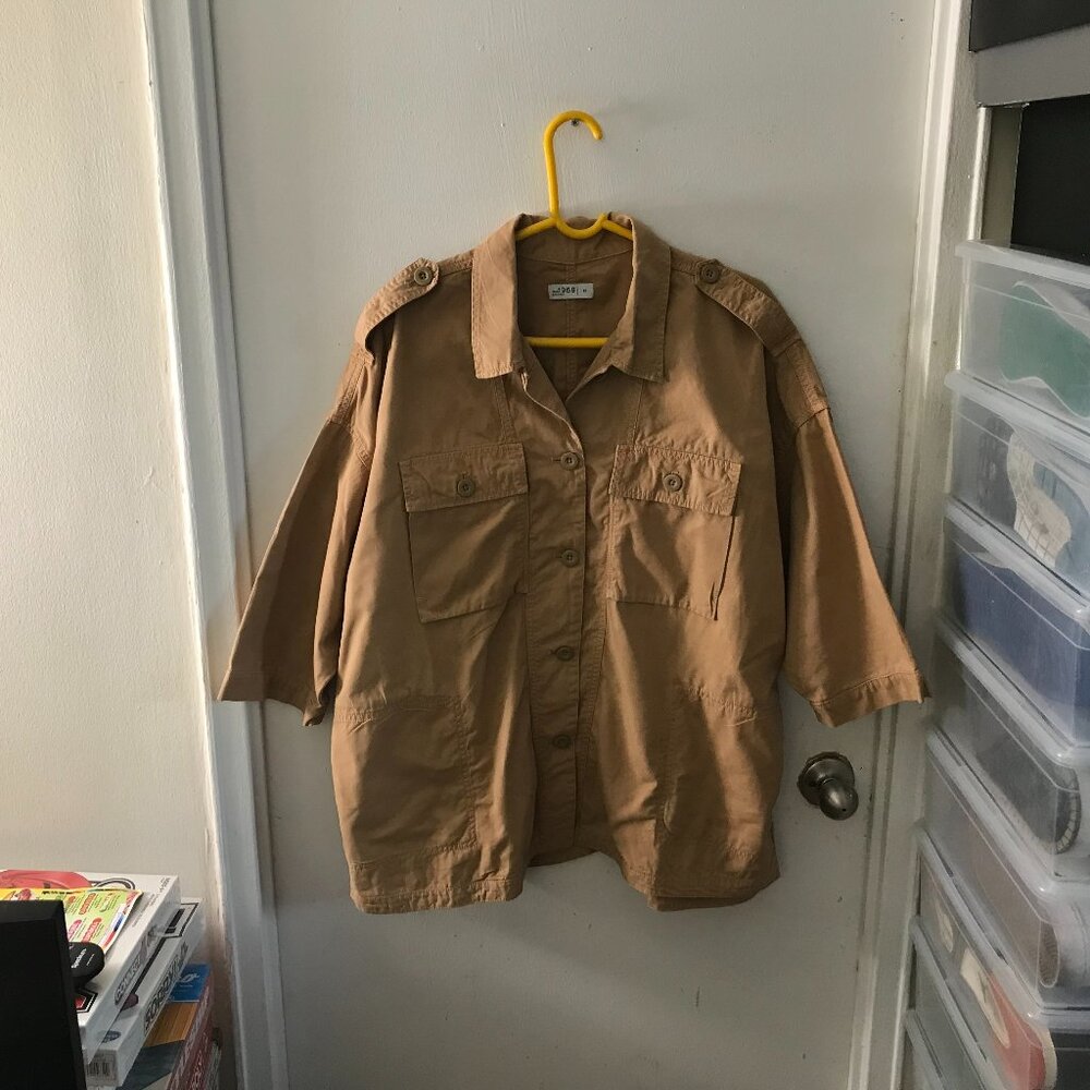 Unisex Gap Cargo STyle Tan Vest Shirt - Size XL